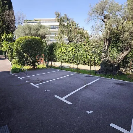 - 2p Climatisé Avec Piscine Et à 8mn Des Plages * Antibes